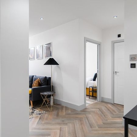 Appartement London Road Romford Block Extérieur photo