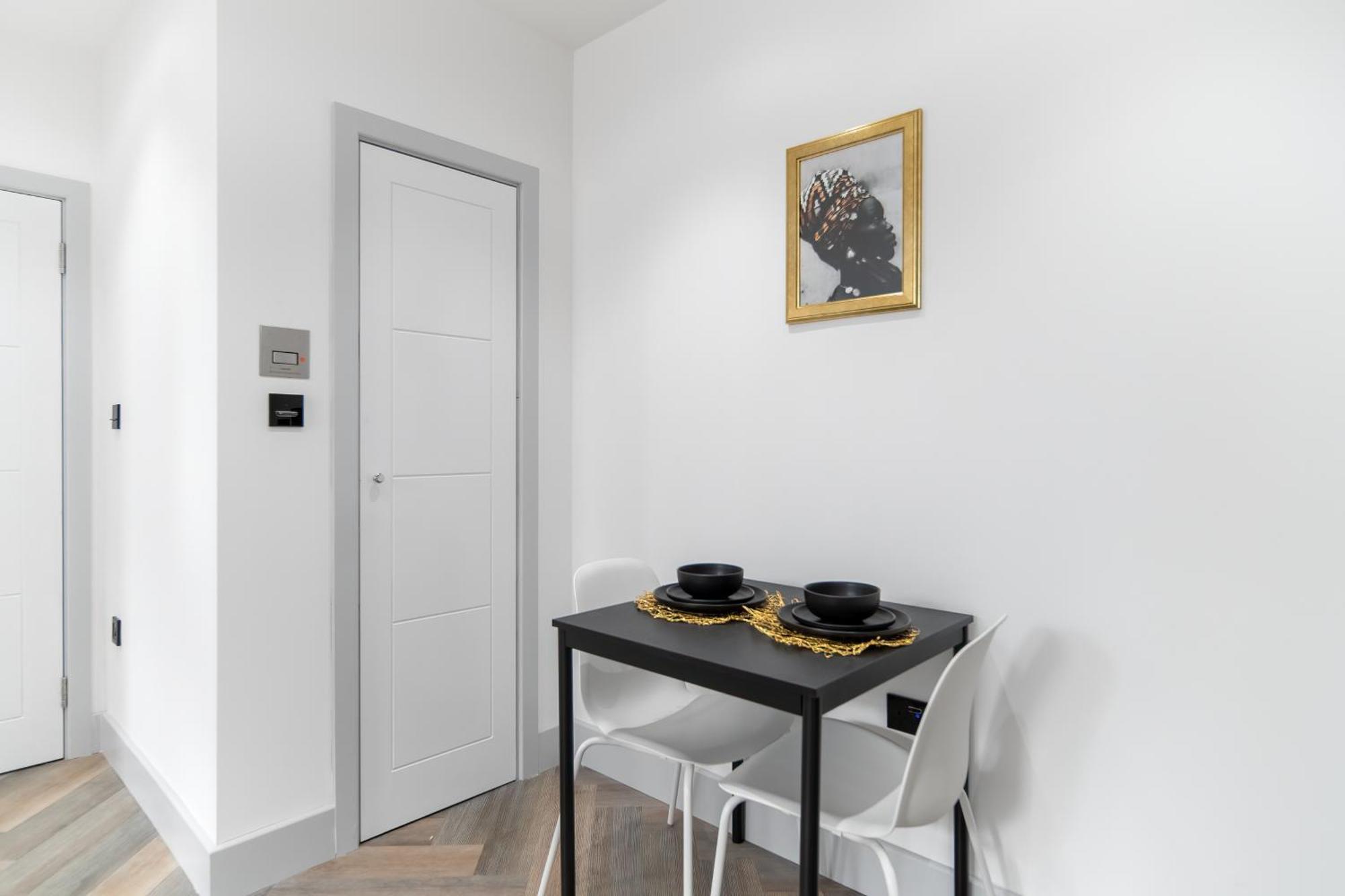 Appartement London Road Romford Block Extérieur photo